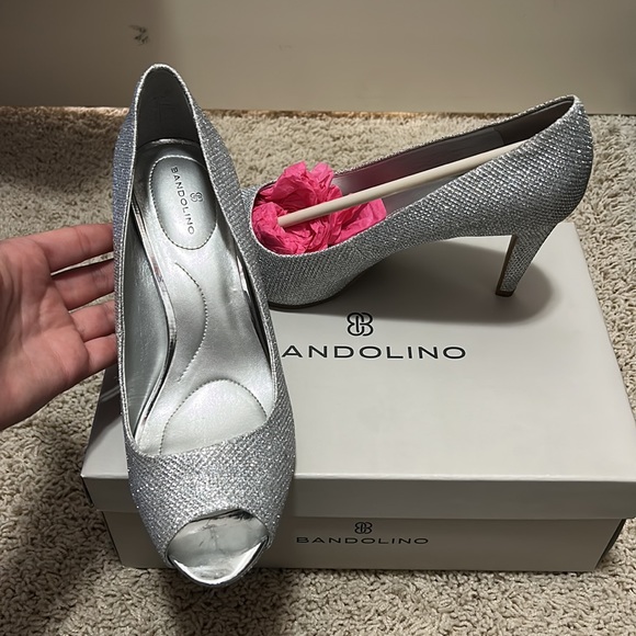 Silver Pumps Size 7 - Picture 3 of 5